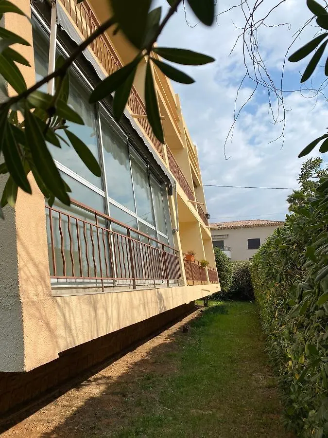 Appartement Clos Armand, tout à pieds, Clim, wifi, parking à Bandol France