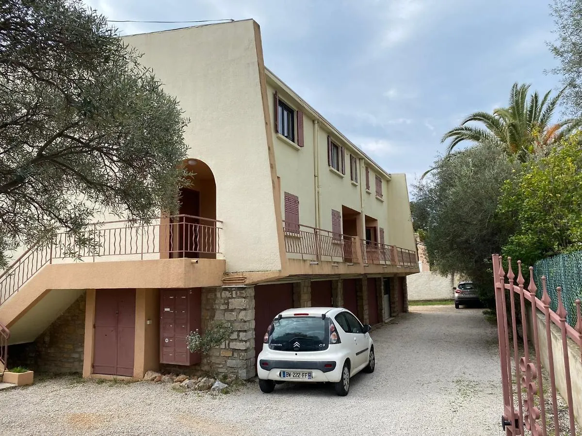 Appartement Clos Armand, tout à pieds, Clim, wifi, parking à Bandol