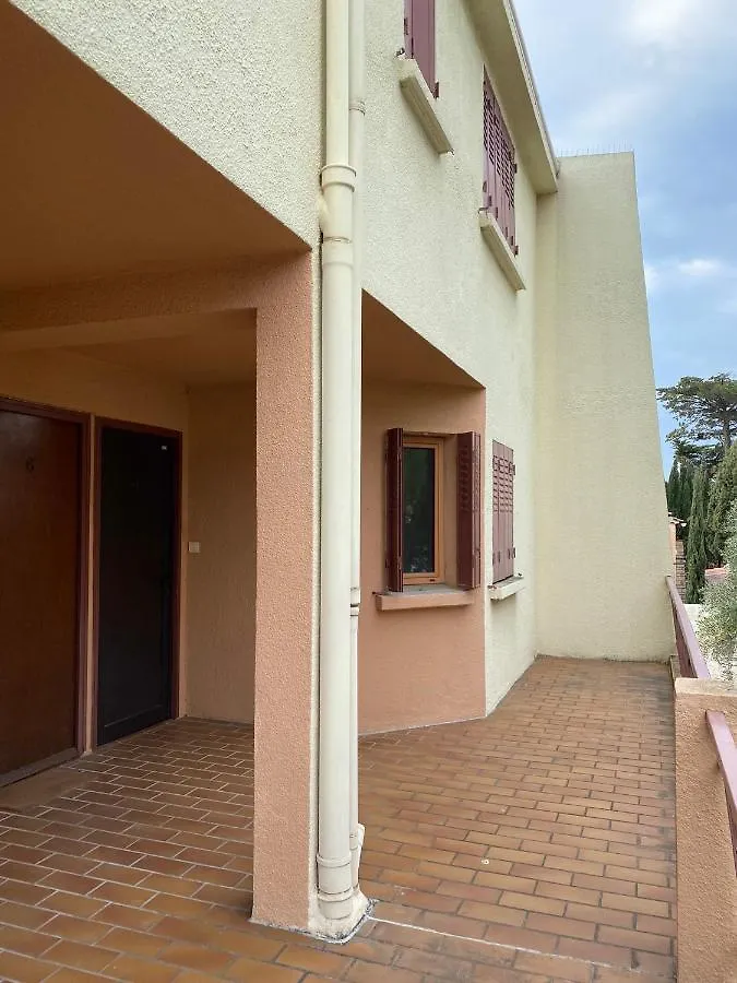 Appartement Clos Armand, tout à pieds, Clim, wifi, parking à Bandol 0*,  France