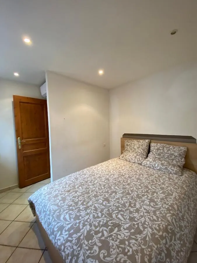 Appartement Clos Armand, tout à pieds, Clim, wifi, parking à Bandol