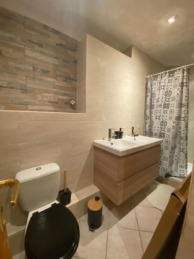 Appartement Clos Armand, tout à pieds, Clim, wifi, parking à Bandol France