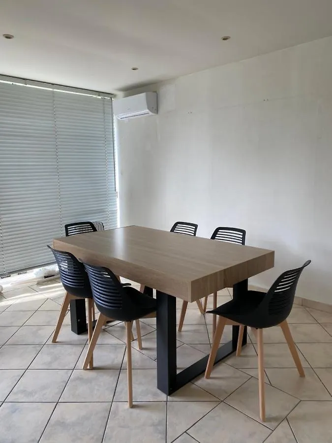 Appartement Clos Armand, tout à pieds, Clim, wifi, parking à Bandol