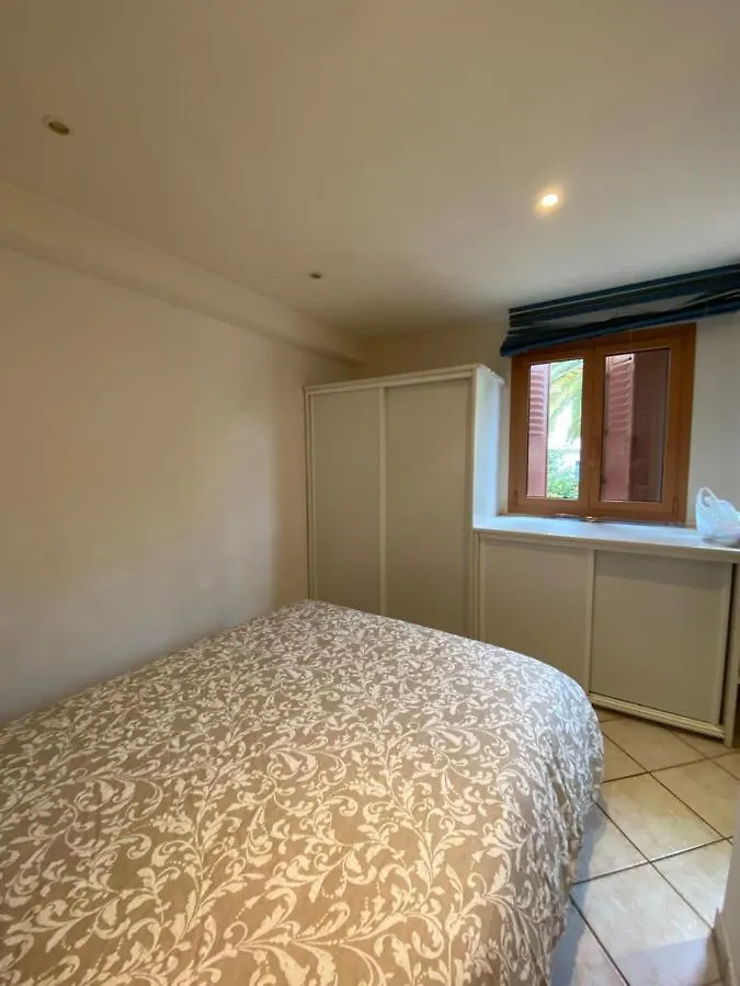 Appartement Clos Armand, tout à pieds, Clim, wifi, parking à Bandol France