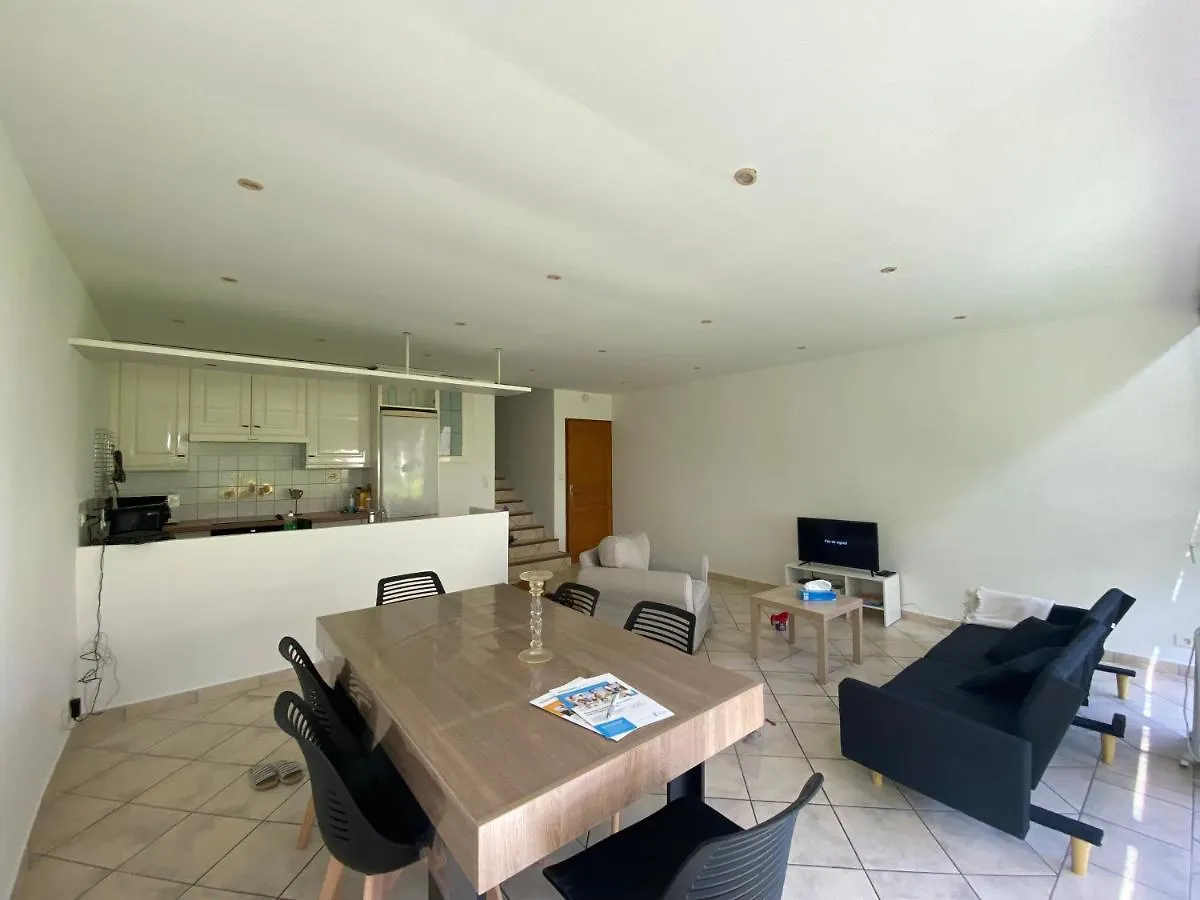 Appartement Clos Armand, tout à pieds, Clim, wifi, parking à Bandol