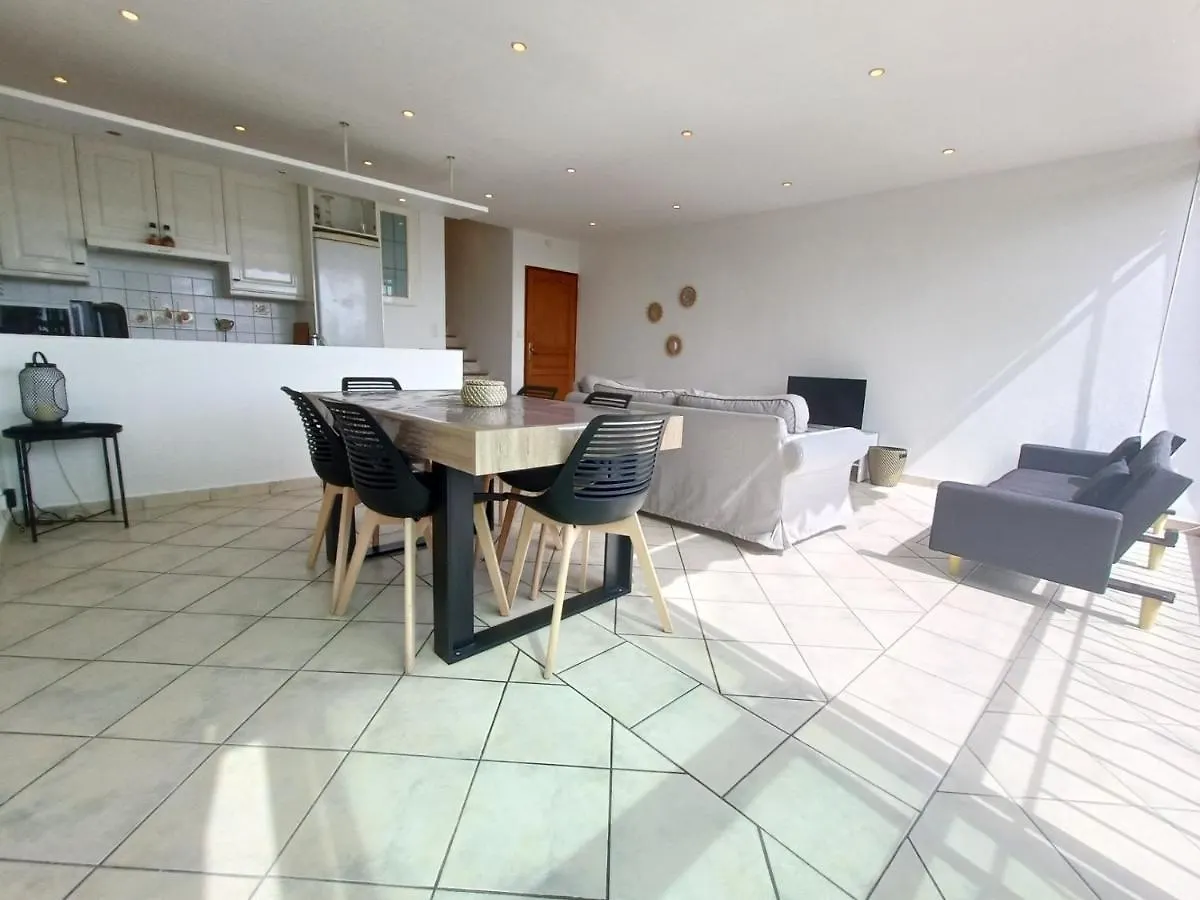 Appartement Clos Armand, tout à pieds, Clim, wifi, parking à Bandol