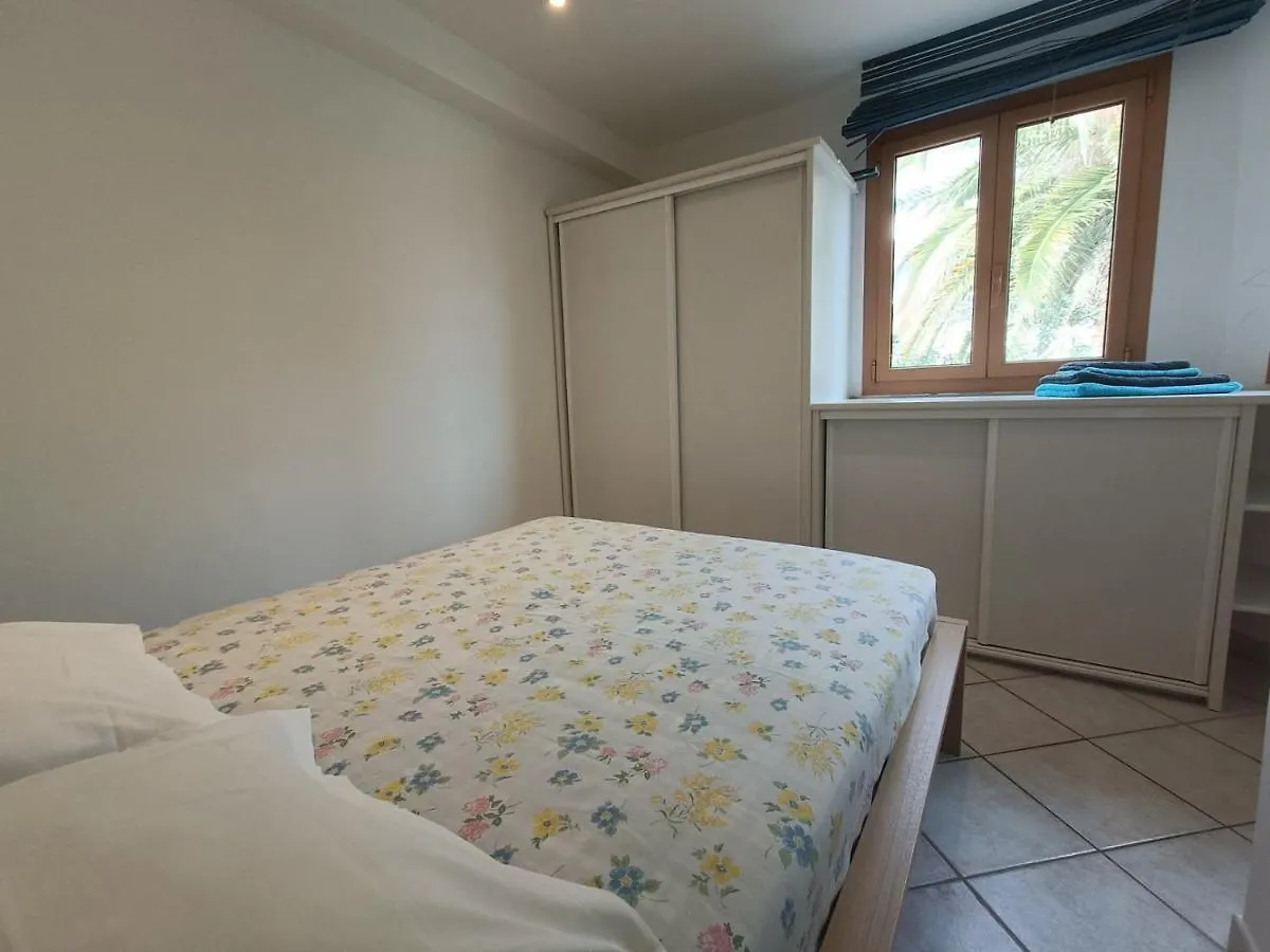 Appartement Clos Armand, tout à pieds, Clim, wifi, parking à Bandol France