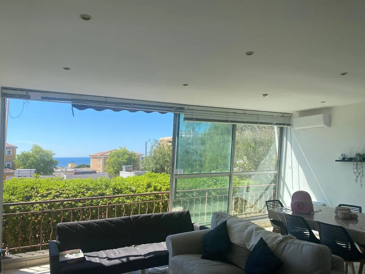 Appartement Clos Armand, tout à pieds, Clim, wifi, parking à Bandol France