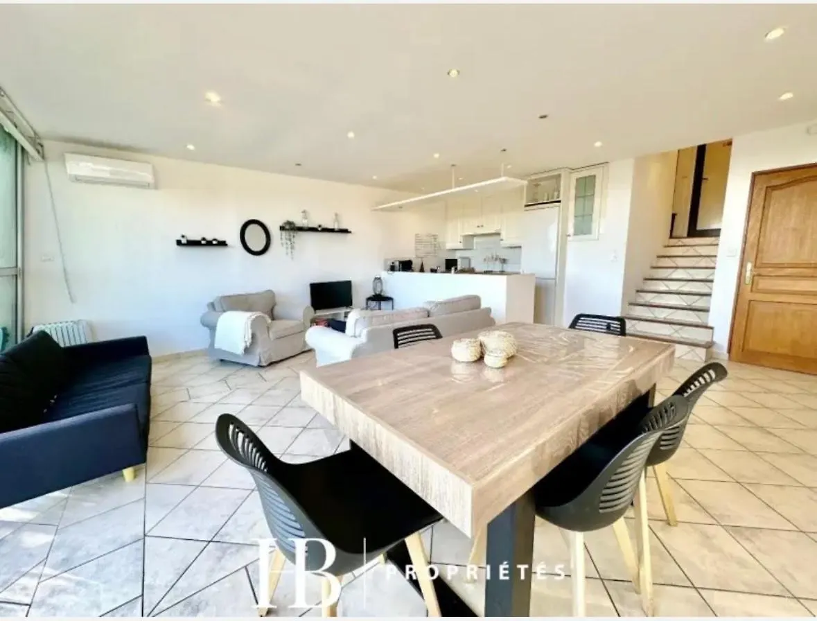 Appartement Clos Armand, tout à pieds, Clim, wifi, parking à Bandol
