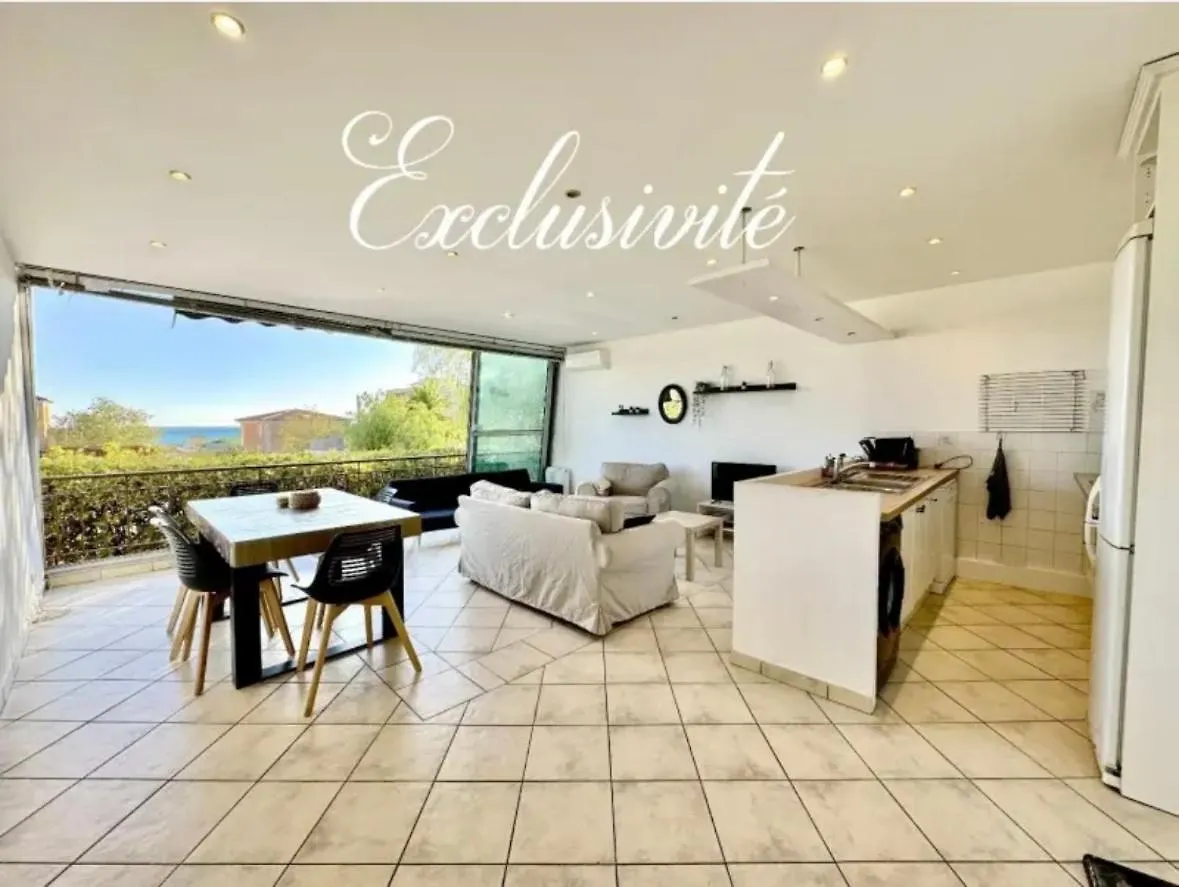 Appartement Clos Armand, tout à pieds, Clim, wifi, parking à Bandol